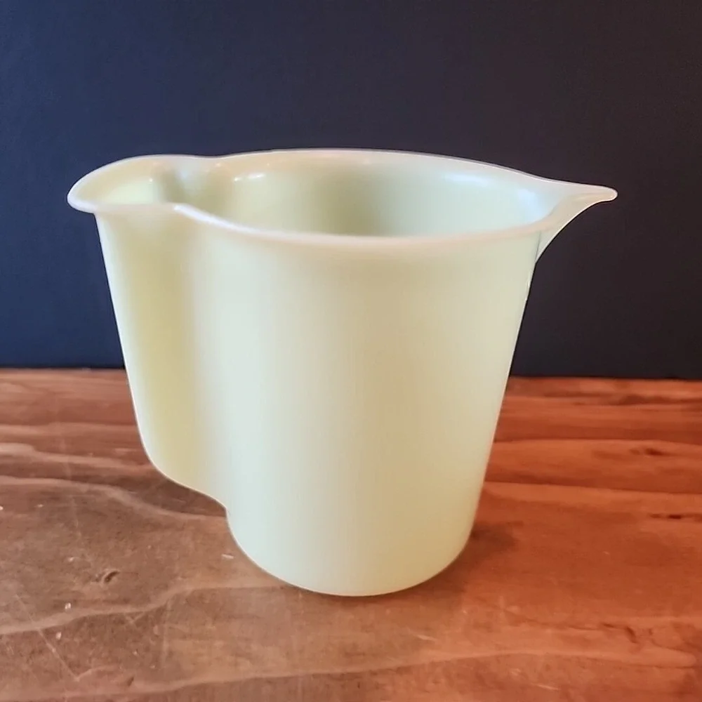 Vintage Tupperware Yellow Plastic Creamer Pitcher No‎ Lid Replacement 574-4